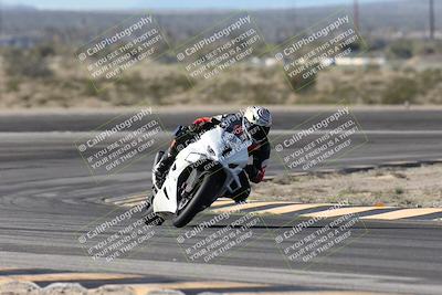 media/Jan-15-2026-Racers Edge (Thu) [[dfebeb70ab]]/3-B Group/Session 2 (Turn 11)/